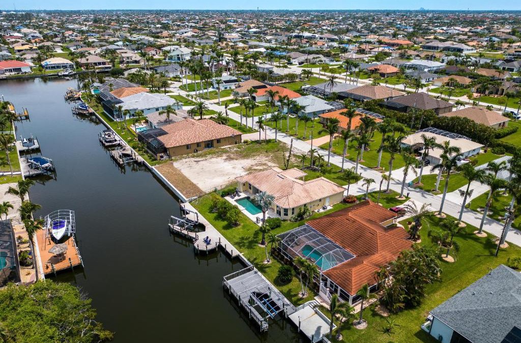 Pelican House | Gulf Access, Heated Pool, Sleeps 6 - Villa Coastal Retreat - Roelens Vacations