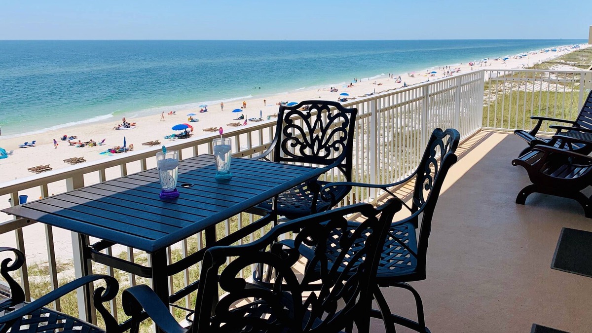 Gulf Shores Condo | Gulf Front: Beautiful Luxury Corner Unit: Wrap-Around Balcony