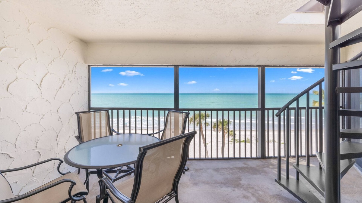 Sanibel Condo | Gulf-Front Penthouse Condo with Rooftop Sundeck | 2 Bedrooms | Sleeps 6