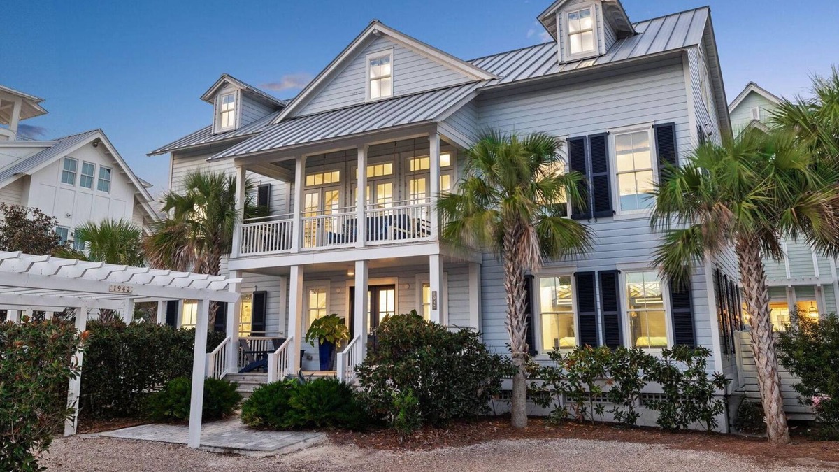Seaside House | Gulf Front Views | "All Decked Out" Luxurious WaterColor Home | Steps to the Beach Club