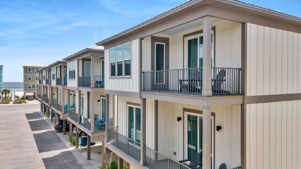 Gulf Shores House | Gulf Shores Cottage, Steps to Sand & Lagoon Access. Dog Friendly.