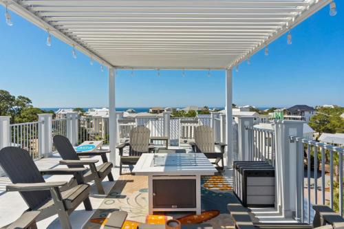 Dune Allen Beach House | Gulf-View Retreat w Rooftop Deck, Private Pool Villa Anesi by AvantStay