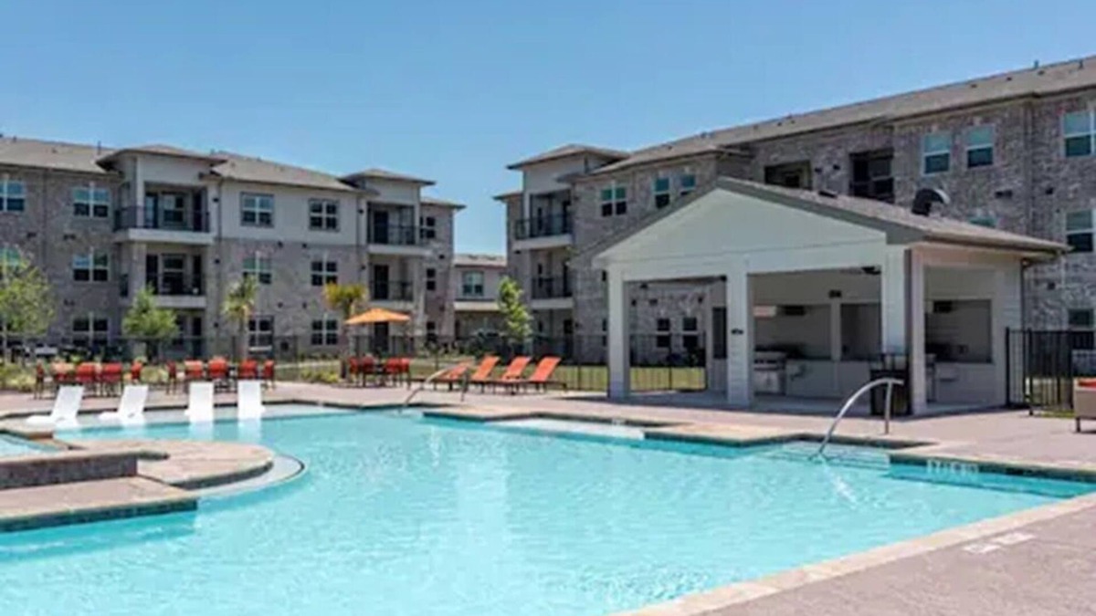 Texas City Apartment | Gulfside Getaway near Galveston w/Pool, Gym & Parking