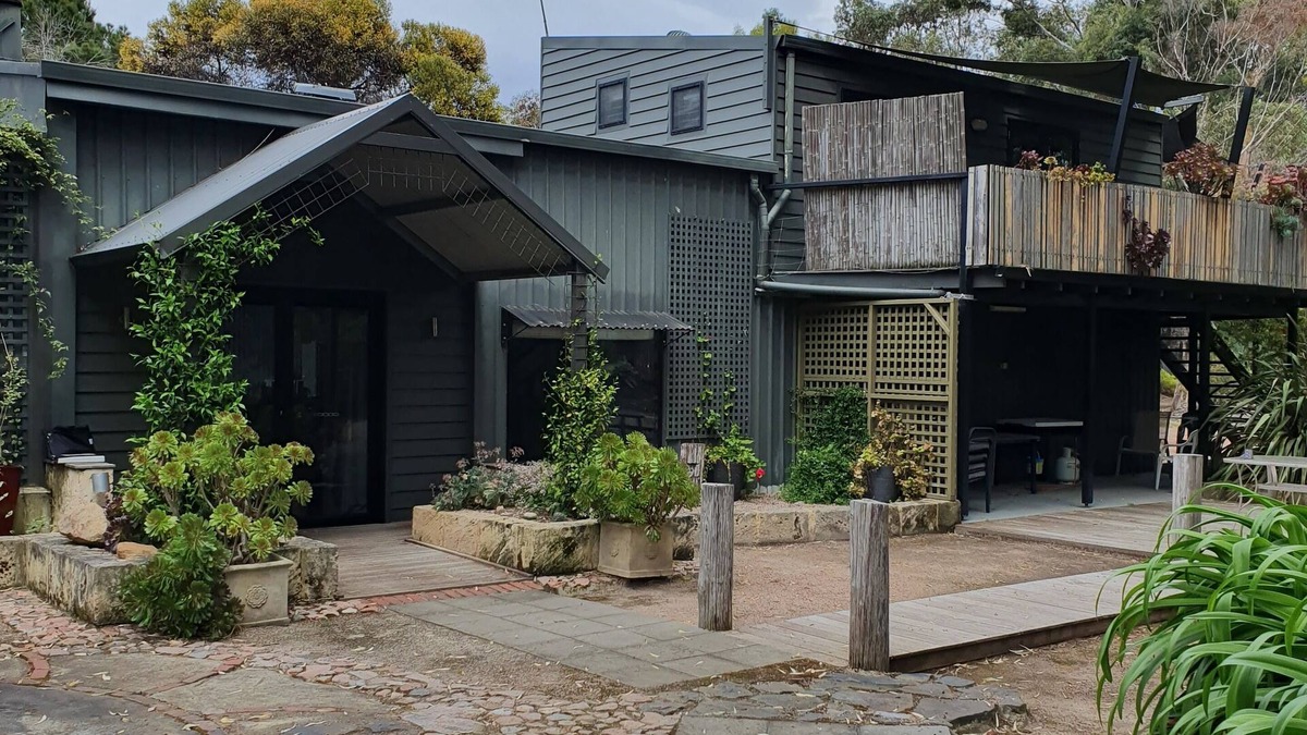 Pink Lake House | Gum Tree House
