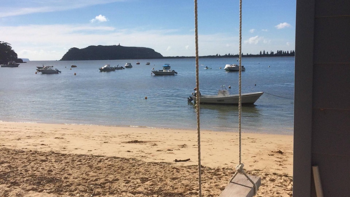Great Mackerel Beach House | Gumbuya - a beach retreat
