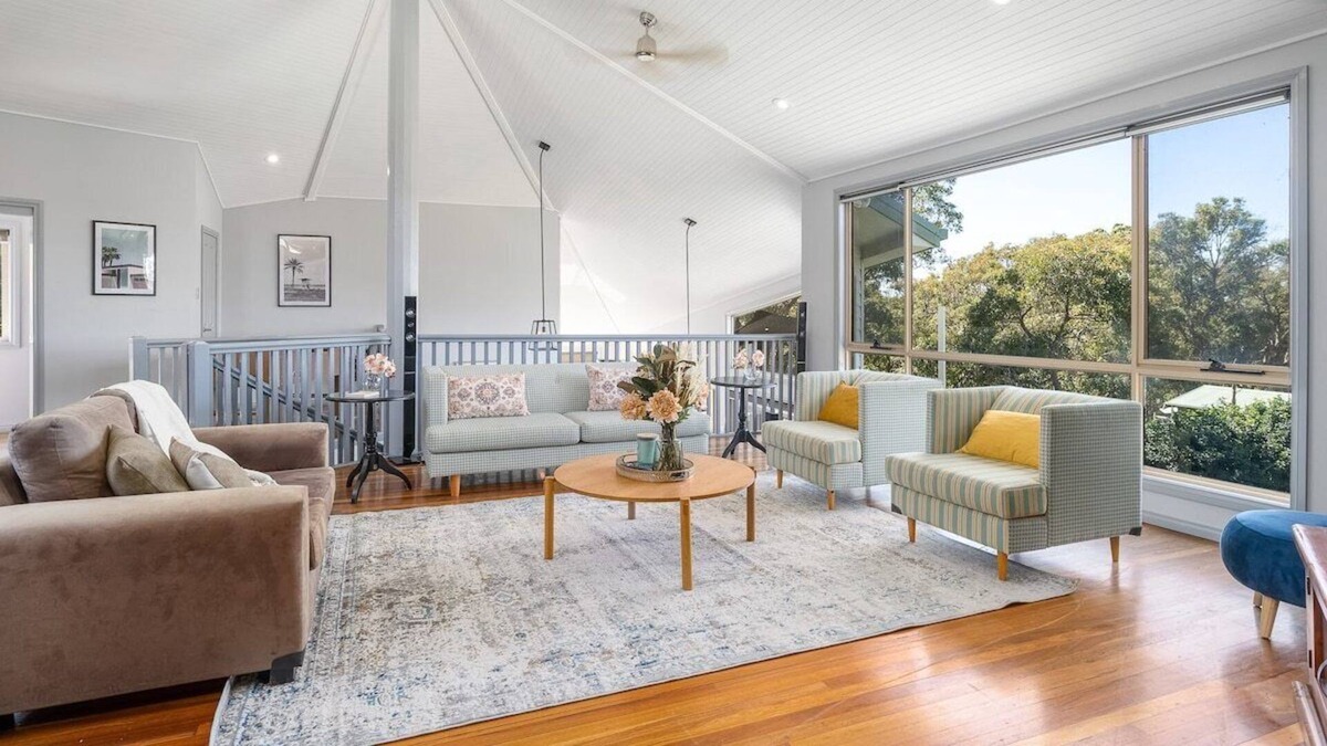 Sunshine House | Gumnut House at Sunshine - Moments to Sunshine Park & Lake, the Perfect Family Entertainer!