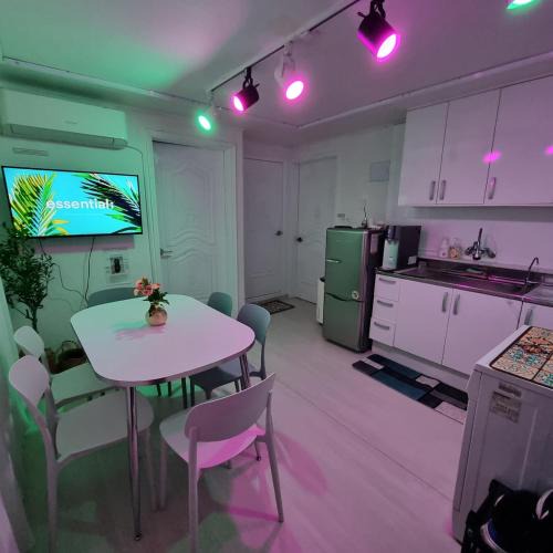 Chunggogil-tong House | Gunja House