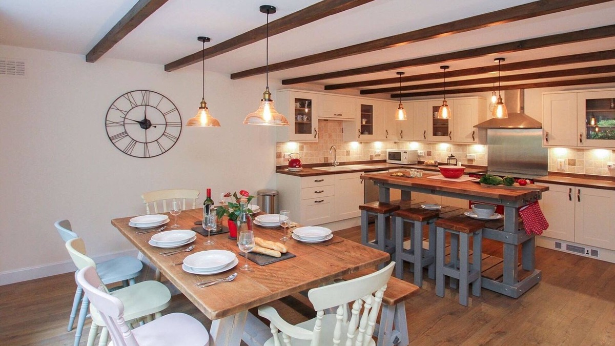 Beddgelert Cottage | GWYNDY BACH, family friendly, with open fire in Beddgelert