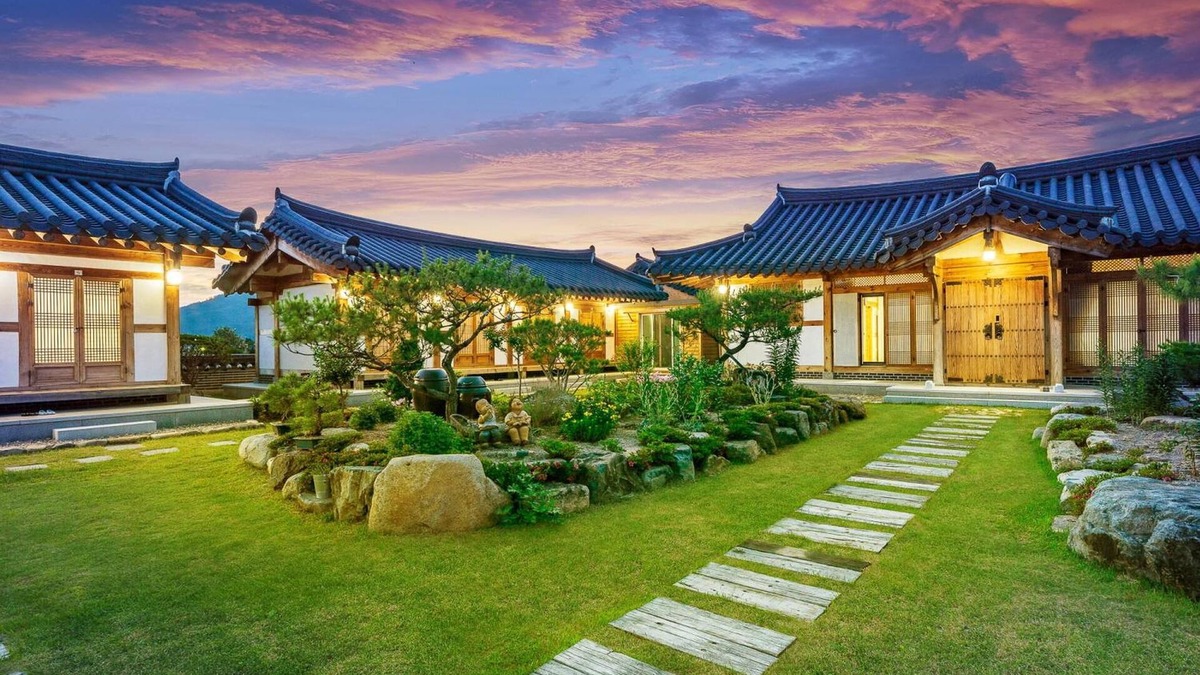 Gyeongju House | Gyeongju Wadamjung Hanok Pension