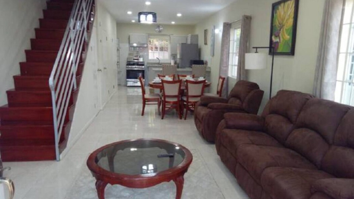 IronShore Estates House | GYM+POOL+Hottub+3 Lounge Areas-#3 Airport 10minutes 2 BED 2.5 BATH TOWNHOUSE