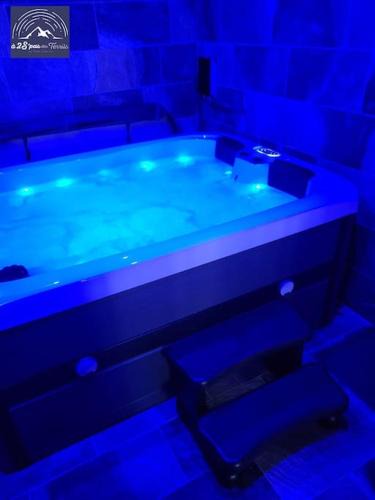 Loos-en-Gohelle Apartment | Hébergement avec SPA privatif