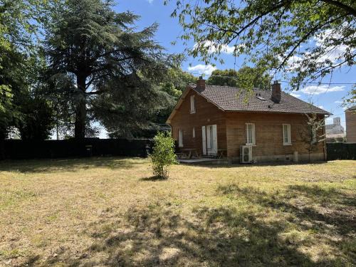 Aunay-sous-Auneau House | Hébergements le Camp d'Auneau - Aunay Bien