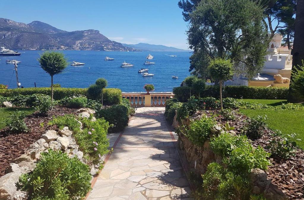 Saint-Jean-Cap-Ferrat Hotel | Hôtel de Charme Brise Marine