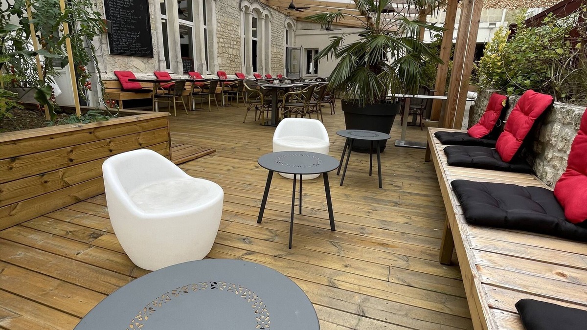 Jonzac Hotel | Hôtel de L'Ecu