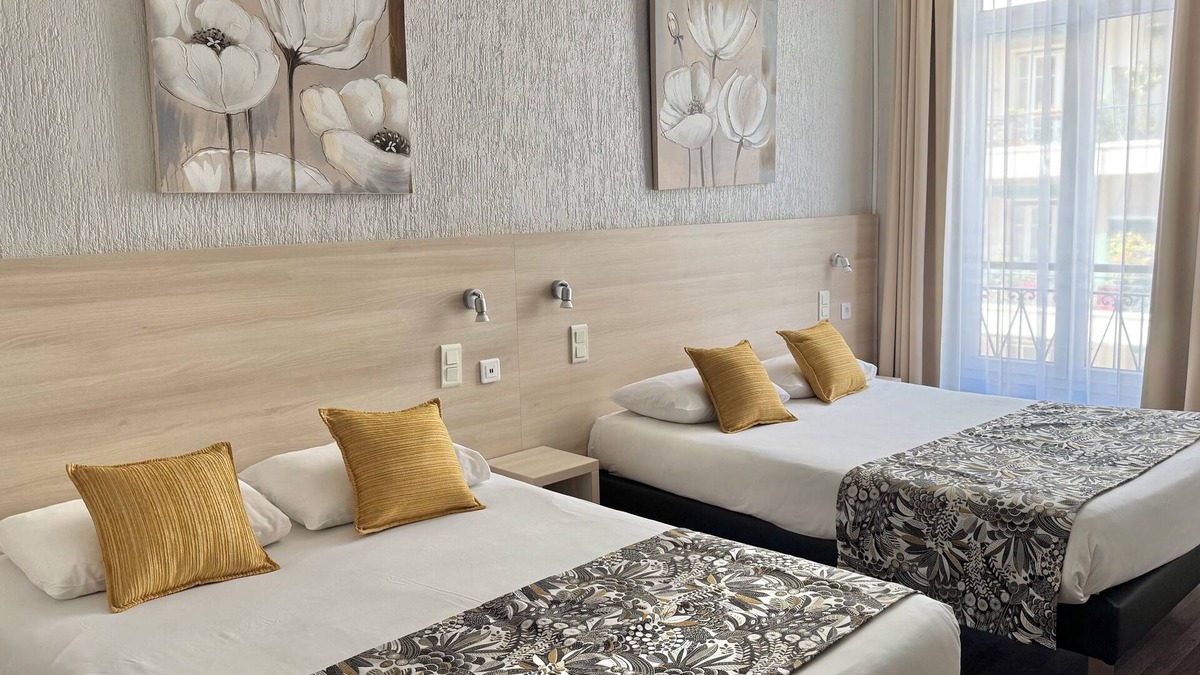 Jean-Medecin Hotel | Hôtel Helvétique