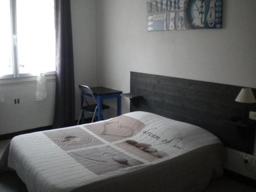 Nissan-lez-Enserune Hotel | Hôtel L'Acropole