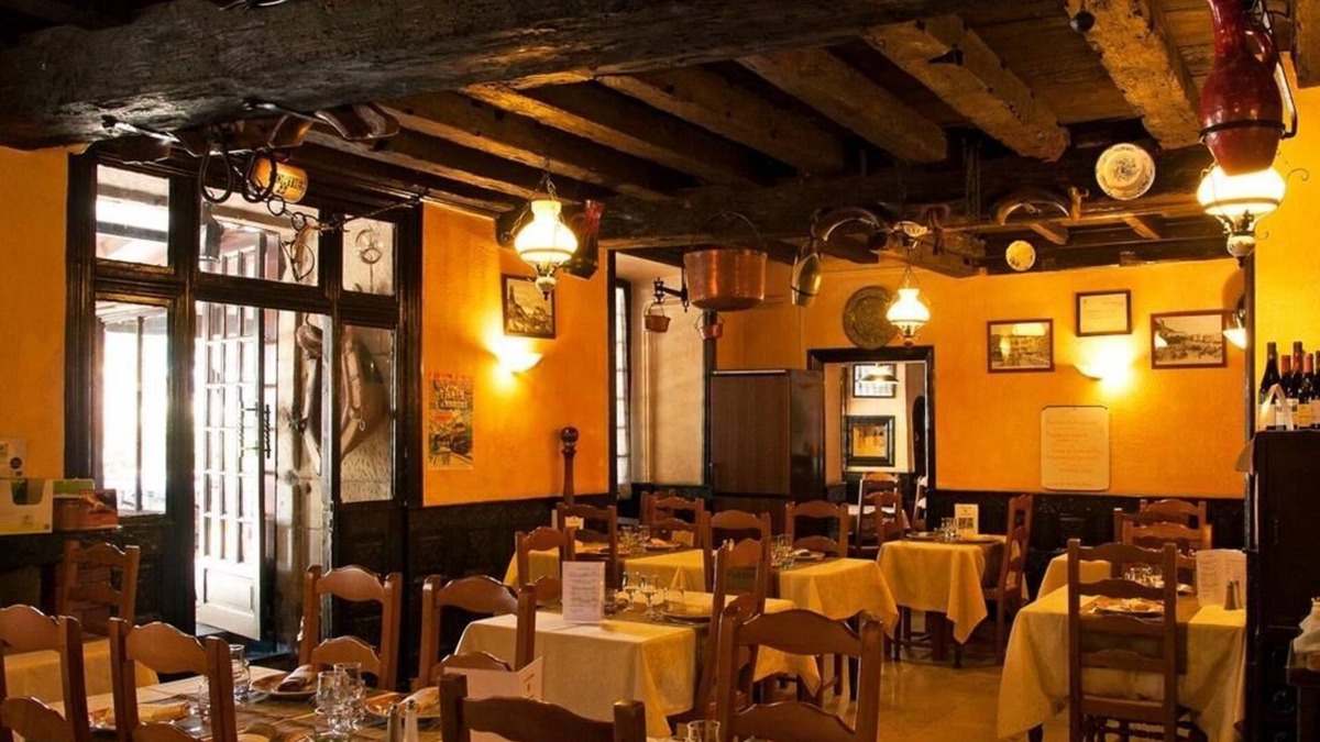 Tournon-sur-Rhone Hotel | Hôtel la Chaumière