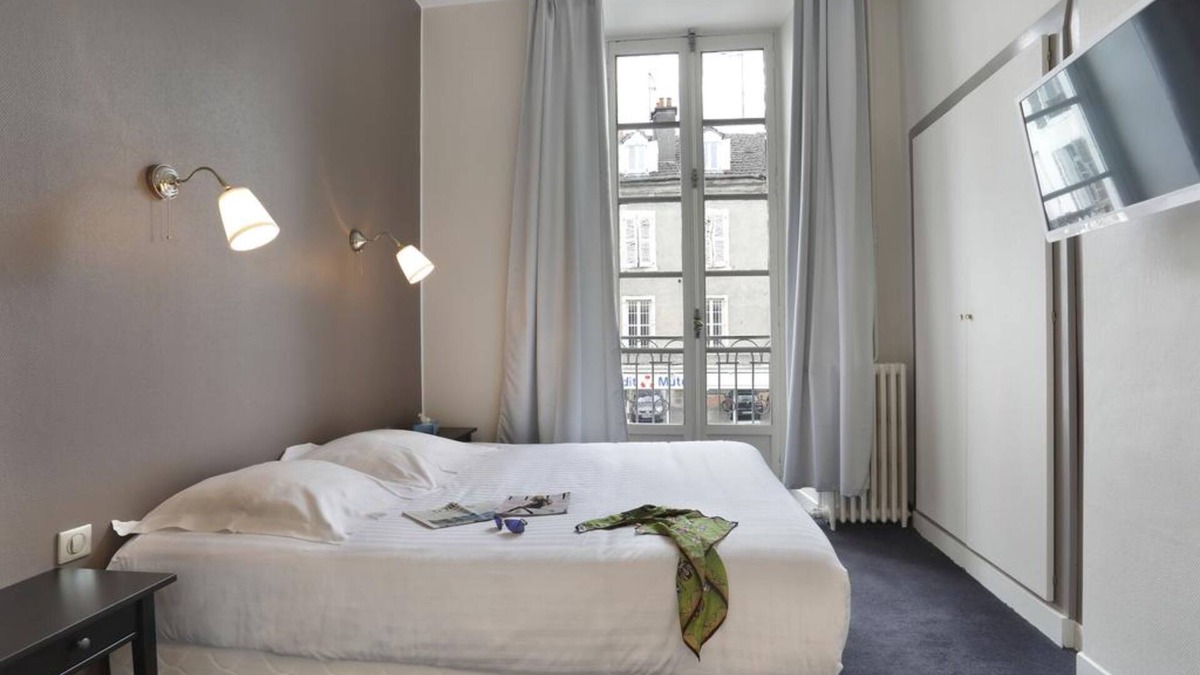 Centre Ville Hotel | Hôtel Le Roncevaux