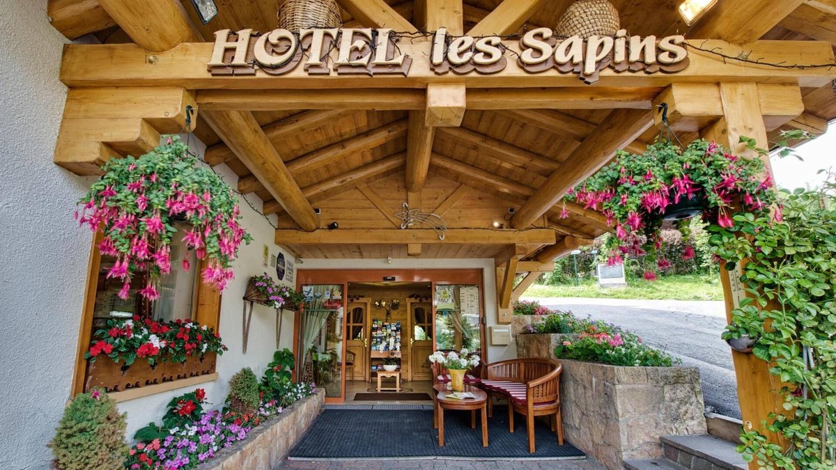 La Clusaz Hotel | Hôtel Les Sapins