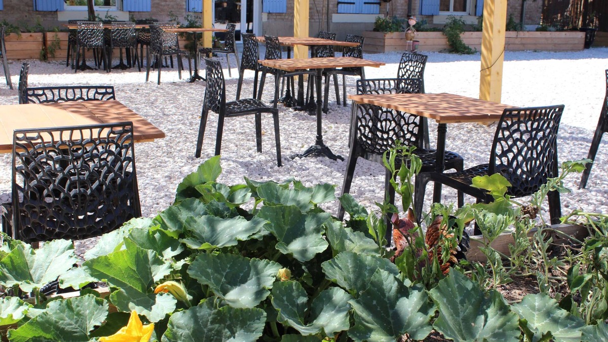 Salin-de-Giraud Hotel | Hôtel Restaurant Les Saladelles