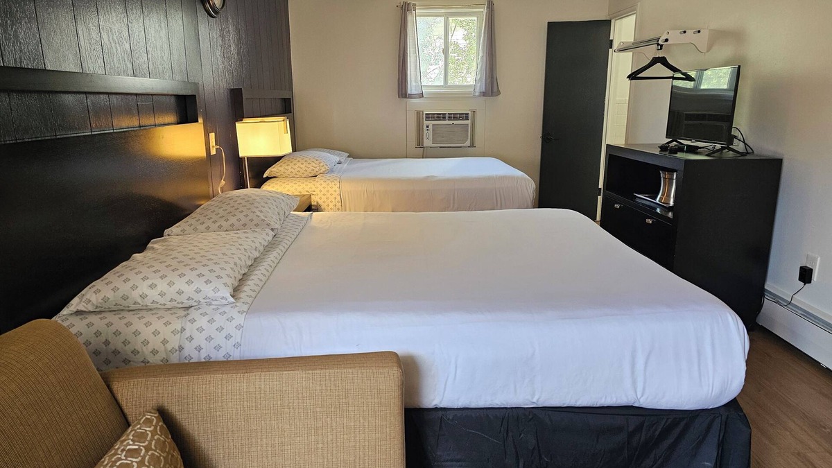 Idaho Springs Hotel | H & H Motor Lodge