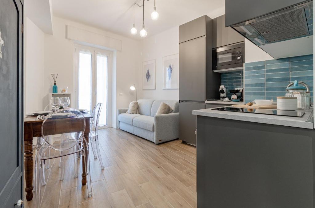 Sanremo Apartment | H11 SUITE LA MER Sanremo - Spiagge