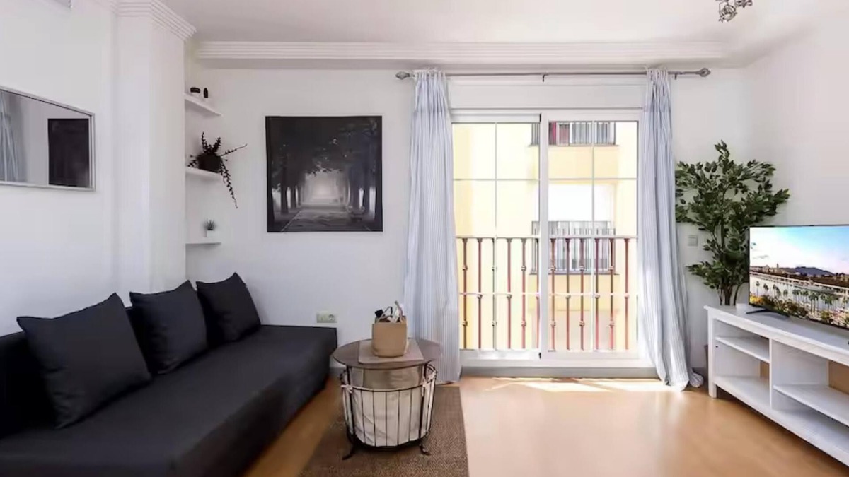 La Trinidad Apartment | H2M Ventura Angel Flat SmartTv & AACC near centre