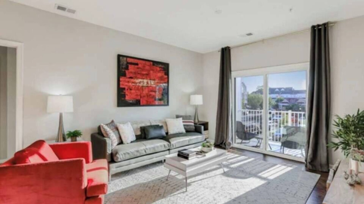 Norfolk Apartment | H4N Watermark | 1Bd Apartment in Norfolk