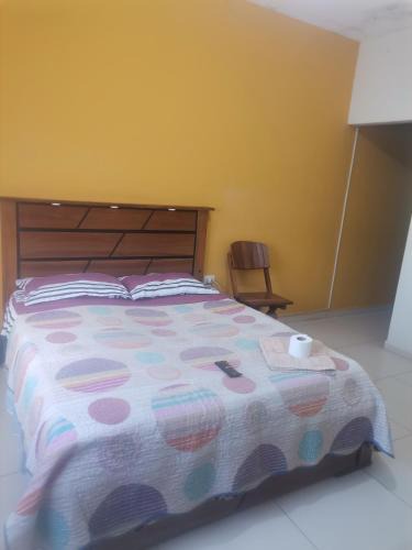 Santa Cruz Apartment | Habitación con baño privado mas servicio de taxi aeropuerto