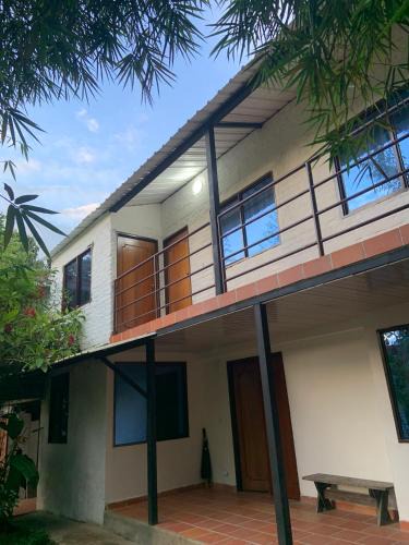 El Queremal House | habitaciones ecopolis en el queremal