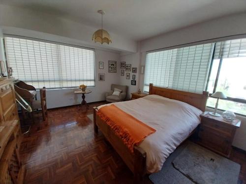 Cochabamba House | Habitaciones Frente Club Tenis