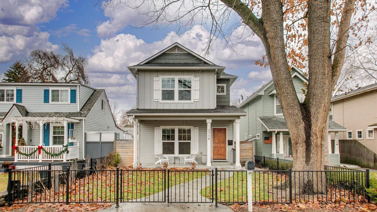 Veterans Park House | #HabitueHomes - The Stone's Throw