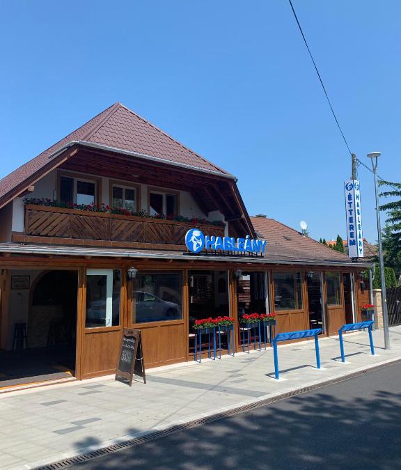 Balatonmariafurdo Bed & Breakfast | Hableány Étterem, Pizzéria és Vendégház