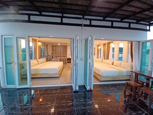 Bang Lamung House | Habor House by Koh Larn Riviera