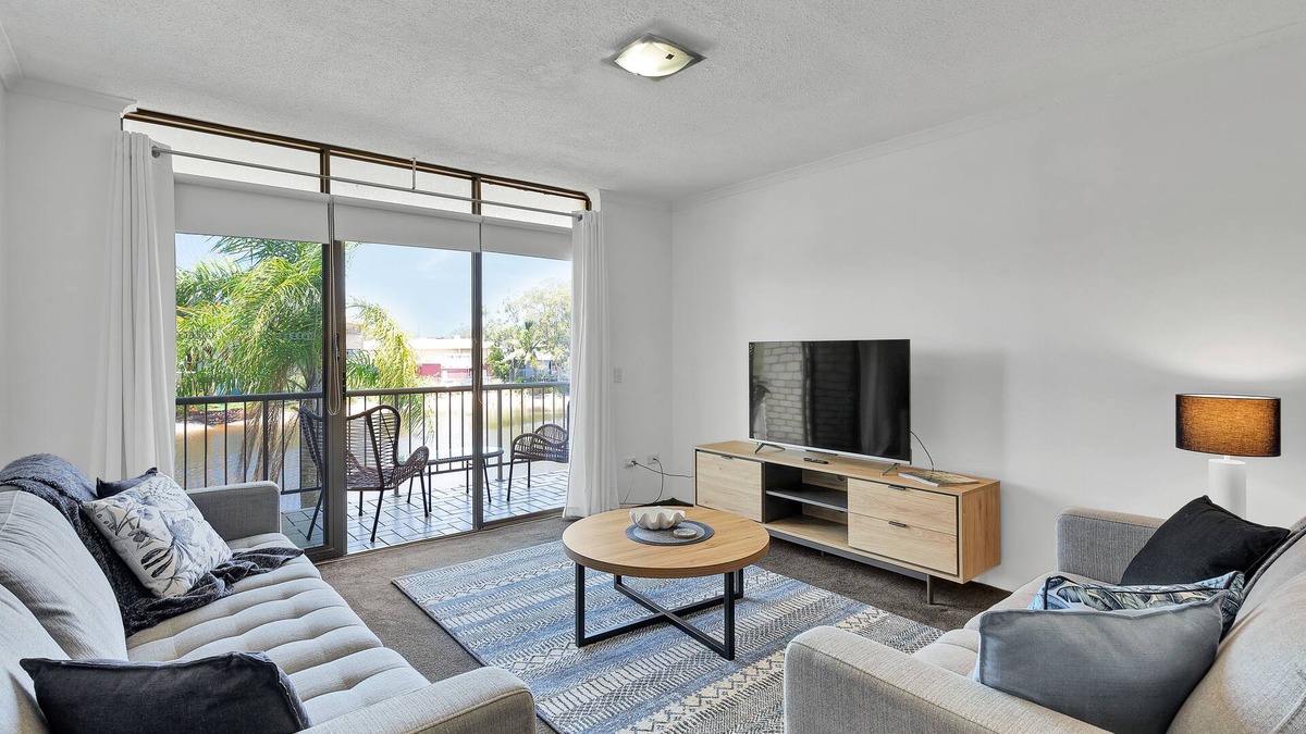 Mooloolaba Apartment | HACIENDA- CANAL VIEWS AND COMFORT