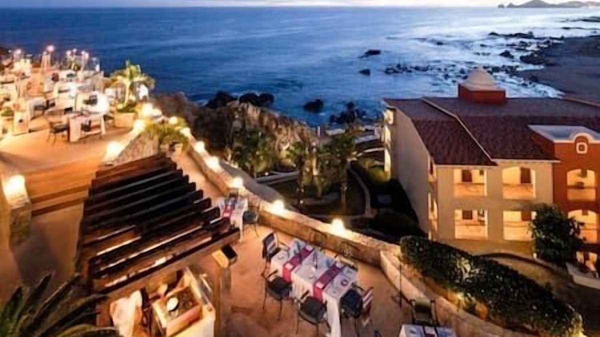 Cabo San Lucas Hotel | Hacienda Encantada 2 bedroom/full kitchen/balcony