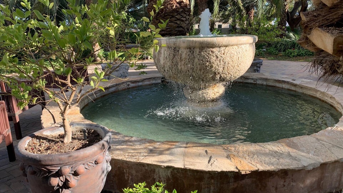 Thousand Palms House | Hacienda Nestled in Private Date Grove close to Palm Springs