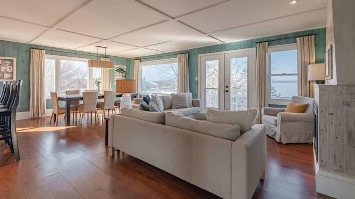 Glen Margaret House | Hackett's Cove Oceanfront Family Cottage for 11
