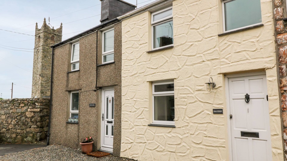 Nefyn Cottage | HADDEF, romantic, luxury holiday cottage, with hot tub in Nefyn