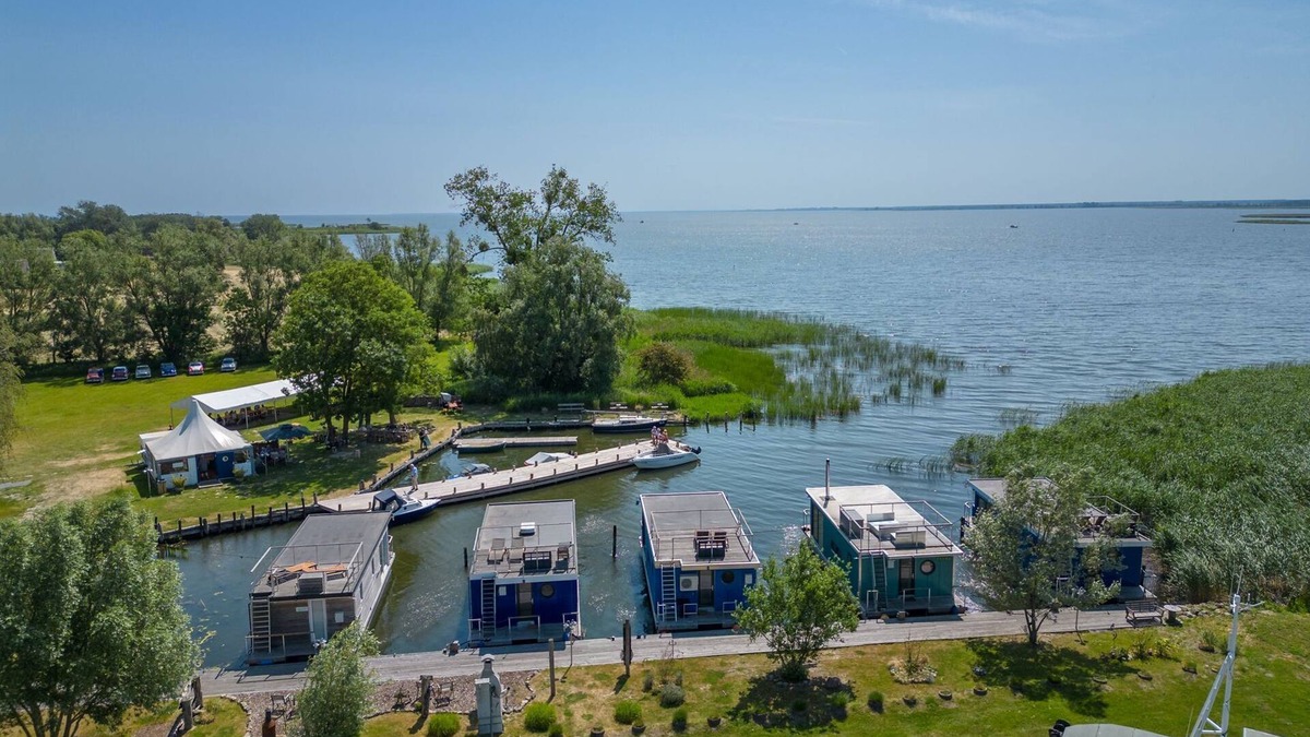 Usedom Boat Rental | Hafenresort Karnin - Hausboot Selma - Hausboot Selma