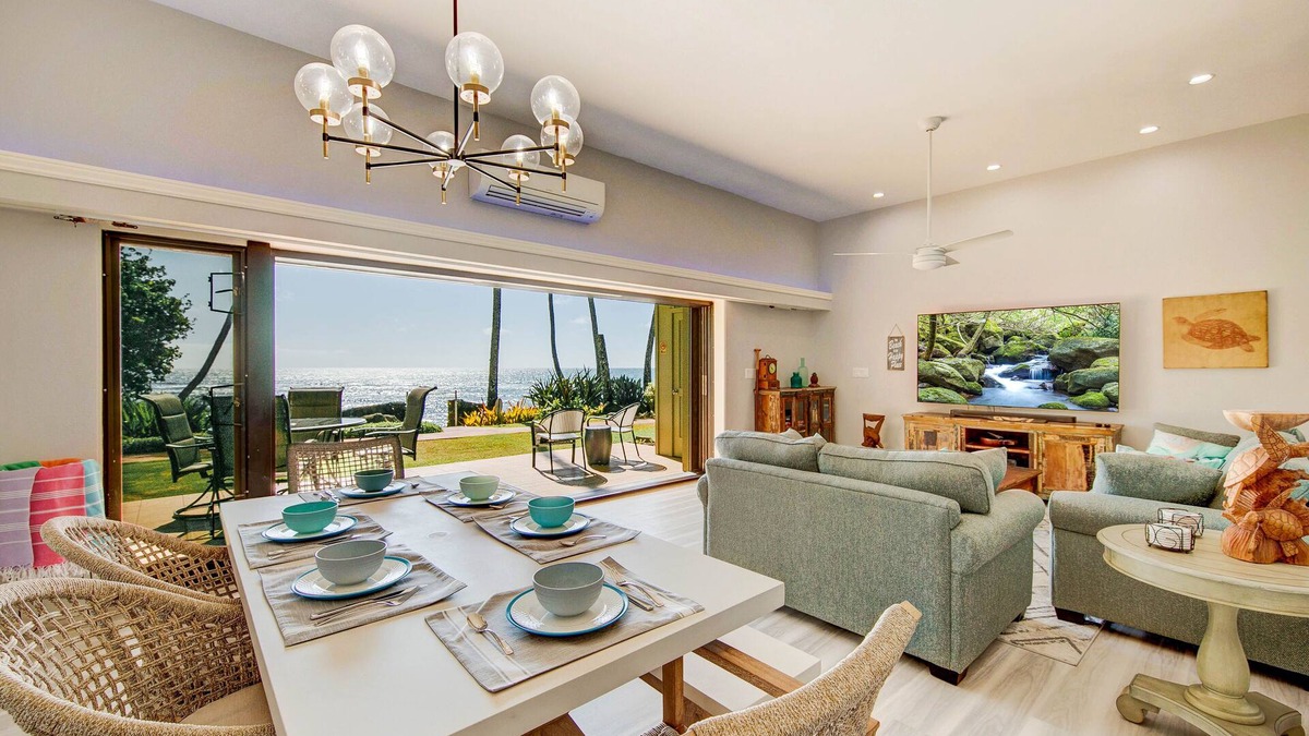 Wailua House Lots Condo | Hale Awa'puhi 1-C Oceanfront Luxury 2 BR w/AC and Private Beach Access
