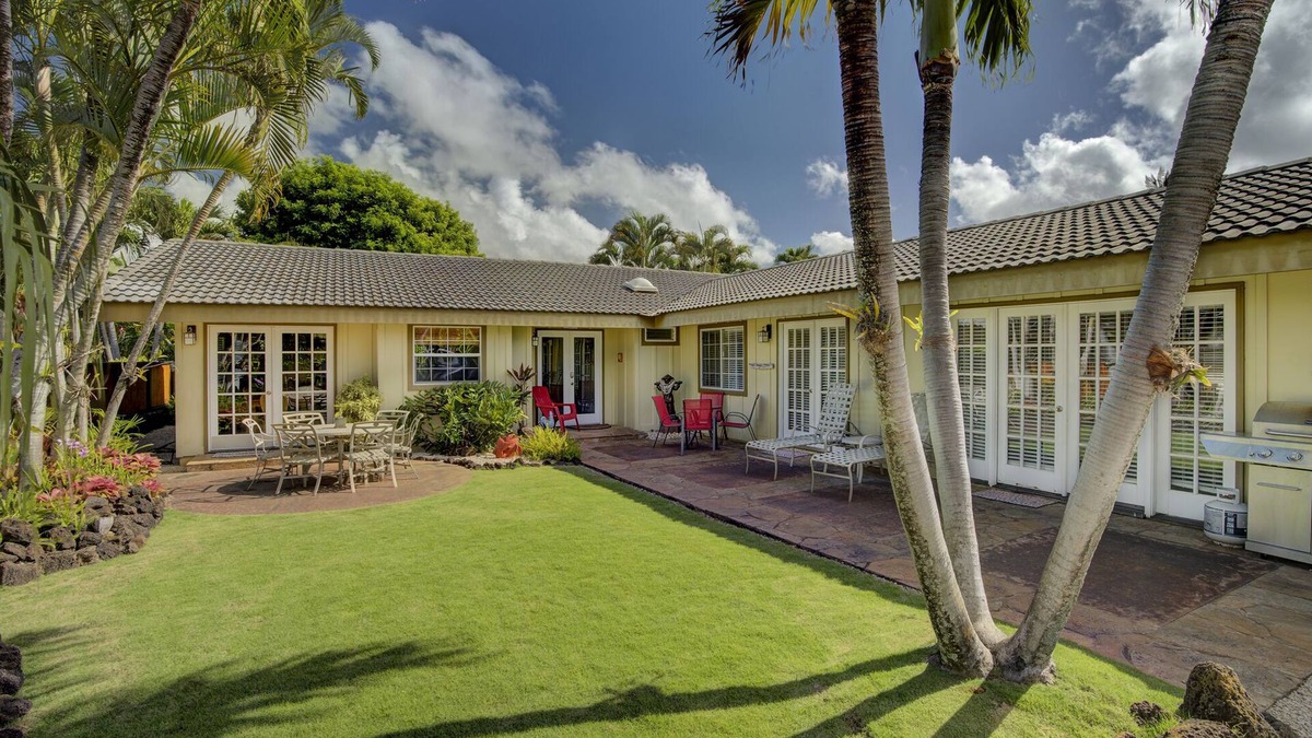 Poipu House | Hale Huna - fully air conditioned 4 BD 4 BTH, short walk to beaches