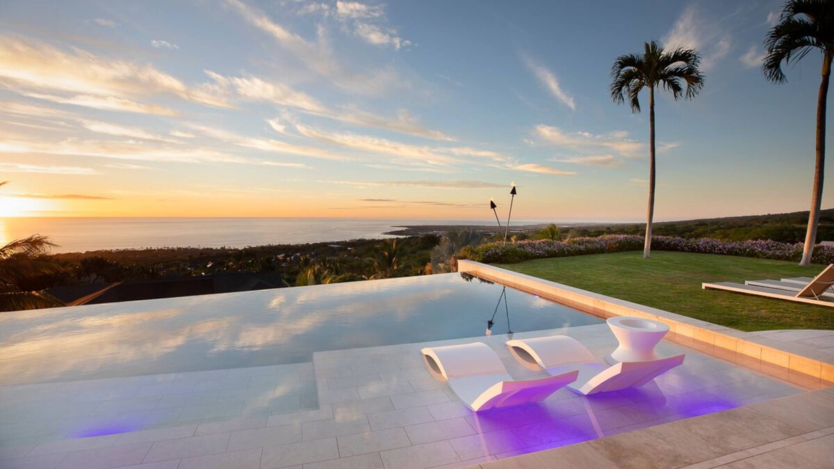 Kailua-Kona House | Hale La'i: Dreamy Oceanfront Estate w/Pool, Spa & AC, Hale La’i