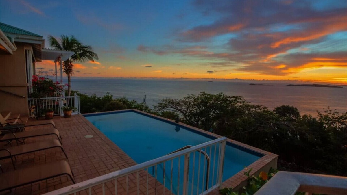 Great Cruz Bay Villa | Hale Lani Villa - breathtaking views Tesla backup power