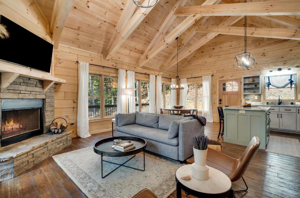 Cherry Log House | Haley Glen
