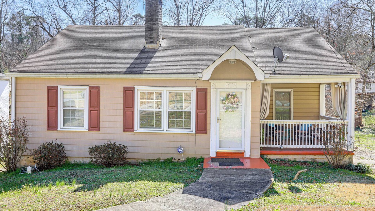Atlanta House | Half-Mi to Pool & Golf: Atlanta Home w/Veranda!