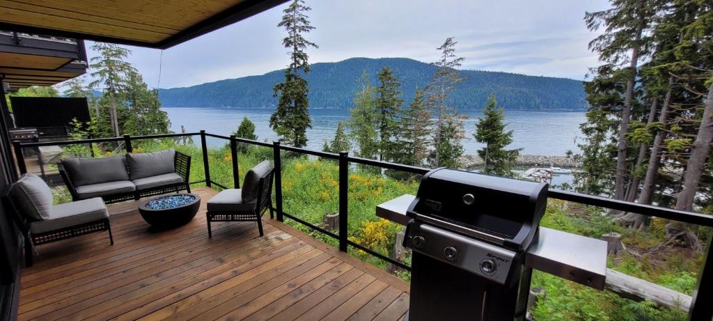 Port Renfrew Apartment | Halibut Hideaway