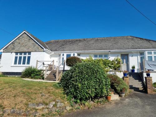 Trelowth House | Halwyn Retreat