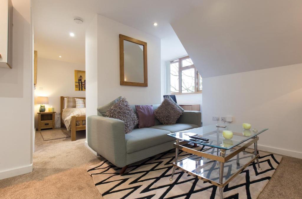 Netley Bed & Breakfast | Hamble Retreat Studios and Lodge