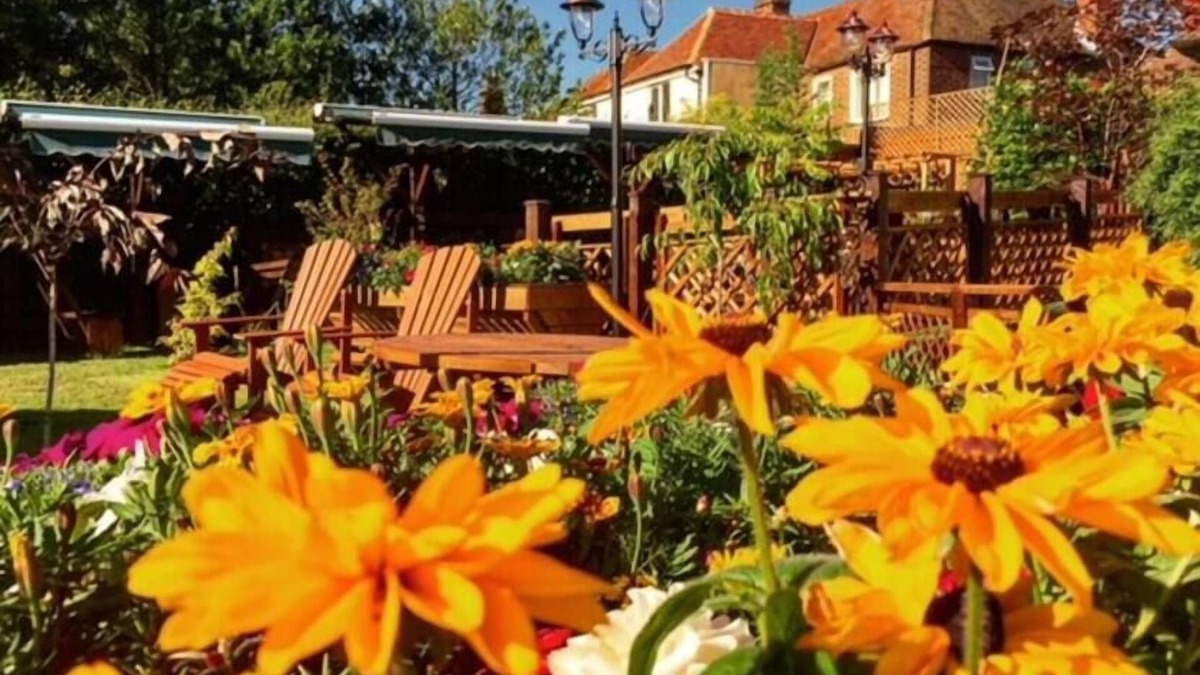 Broad Oak House | Hambrook House Canterbury - NEW luxury guest house